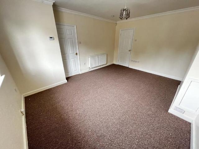 House for rent in Heath Park, Park Village