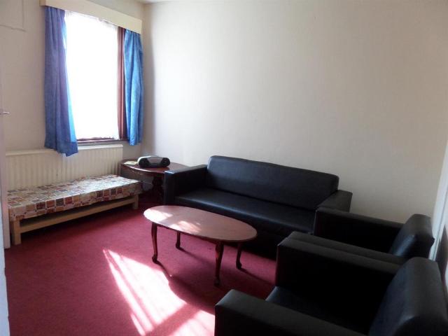 House for rent in London Borough of Ealing, Greater London