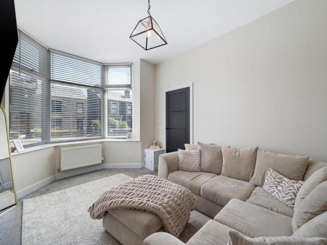 House for rent in Bradshaw, Lee Bank