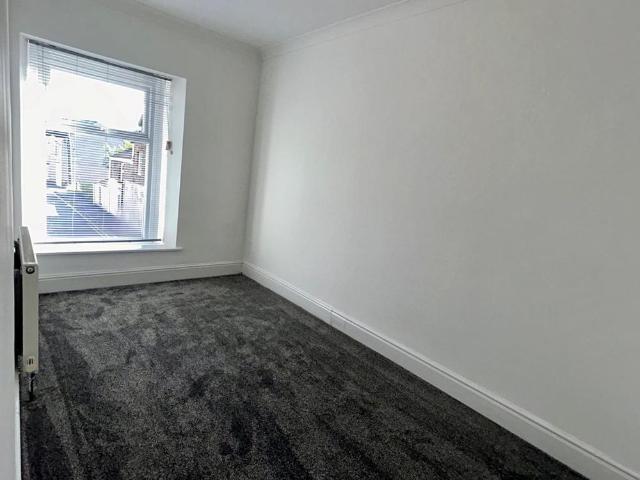House for rent in Pontarddulais, Wales