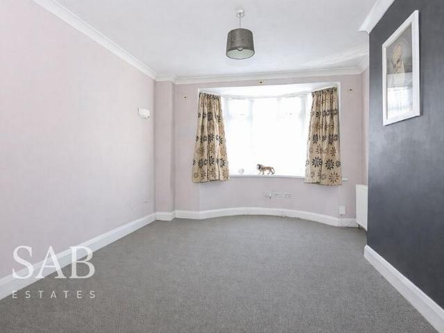 House for rent in London Borough of Ealing, Greenford