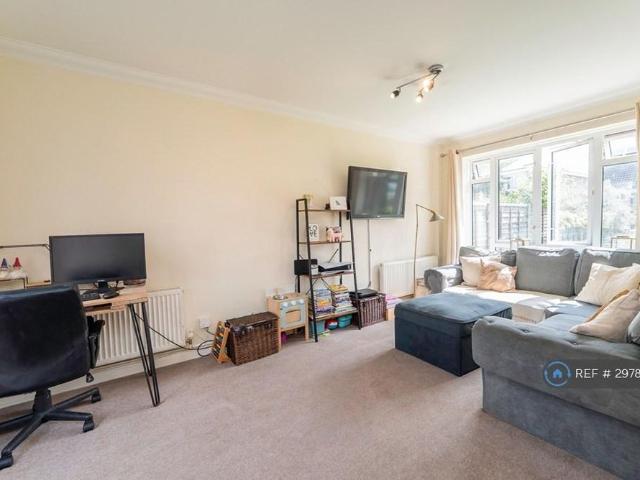 House for rent in Nork, Red Hill