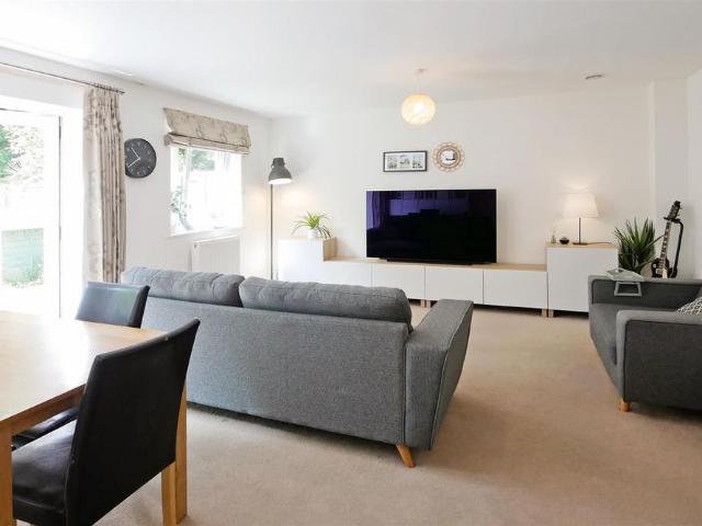 House for rent in Summersdale, Chichester