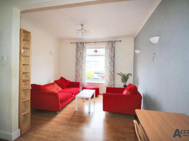 House for rent in Seven Kings, Greater London