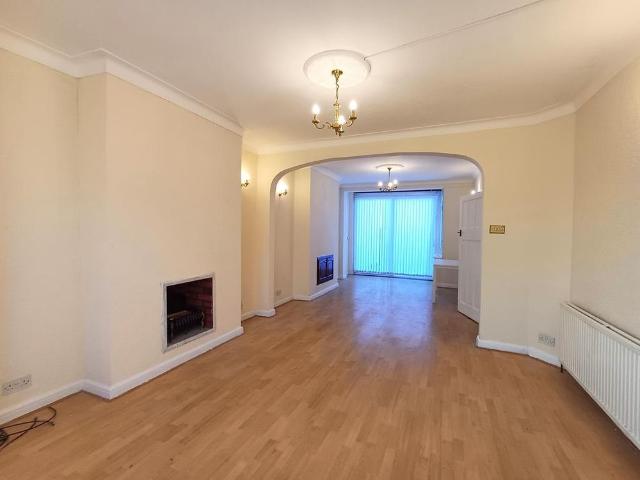 House for rent in Newbury Park, Greater London