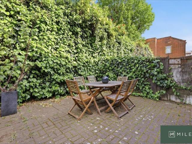 House for rent in College Park, Greater London