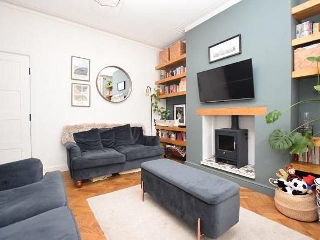 House for rent in Birkendale, Walkley