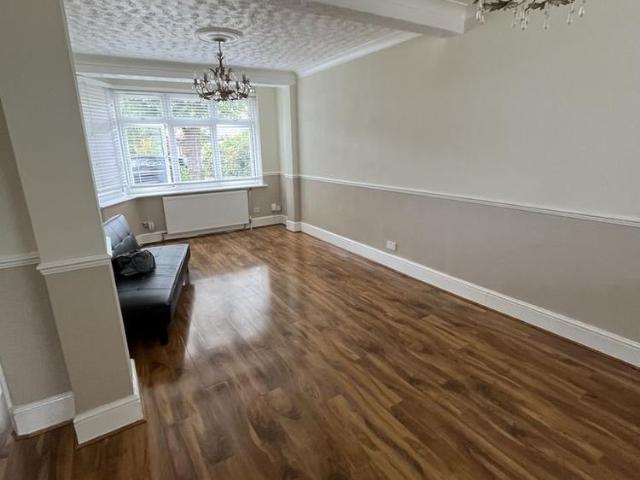 House for rent in Freezywater, Greater London