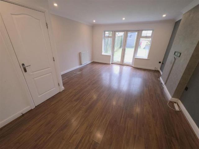 House for rent in Fernhill Gate, Lee Bank