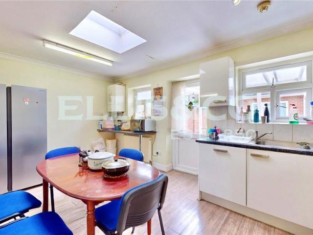 House for rent in Alperton, Greater London