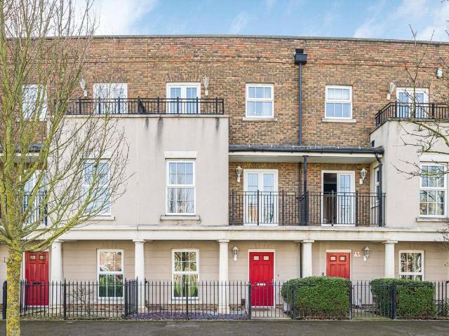 House for rent in Swanscombe and Greenhithe, Monks Orchard