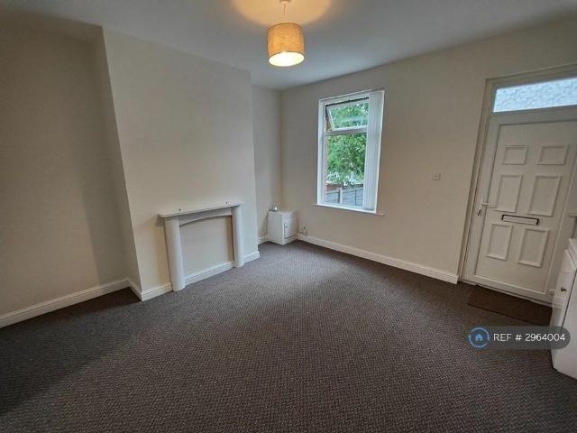 House for rent in Guide Bridge, Greenheys