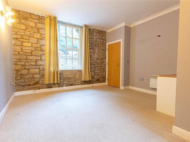 House for rent in Golcar, Kirklees