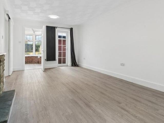 House for rent in Poplars, Shephall