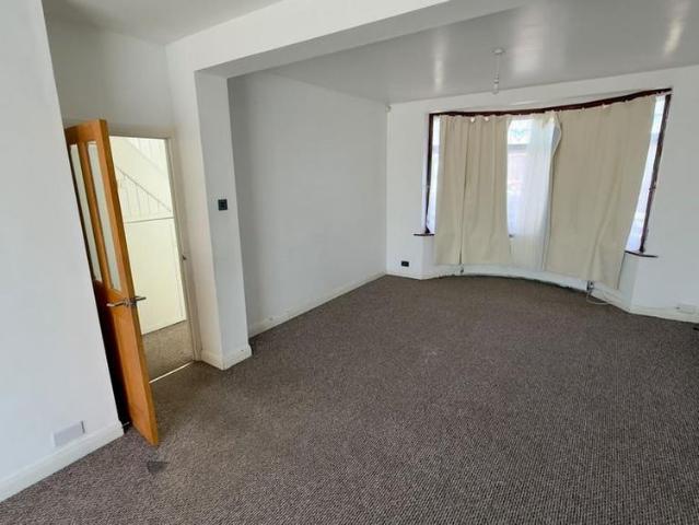House for rent in Seven Kings, Greater London