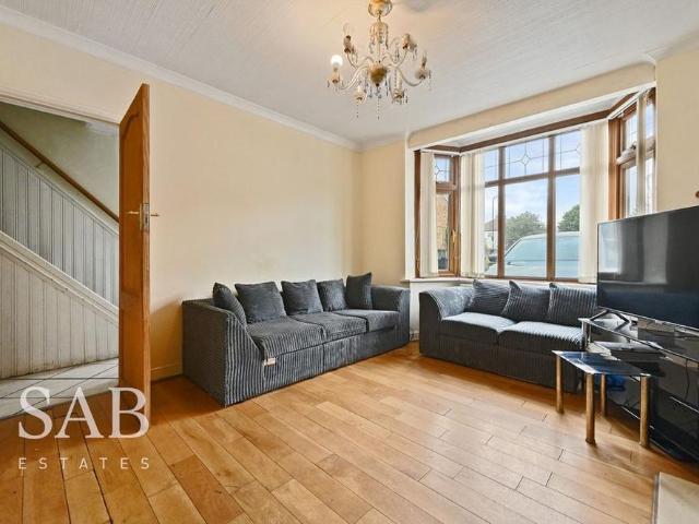 House for rent in London Borough of Ealing, Greenford