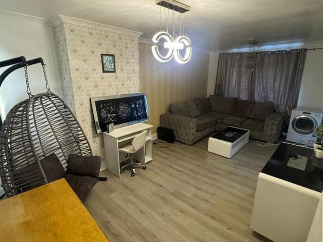 House for rent in Thames View, Greater London