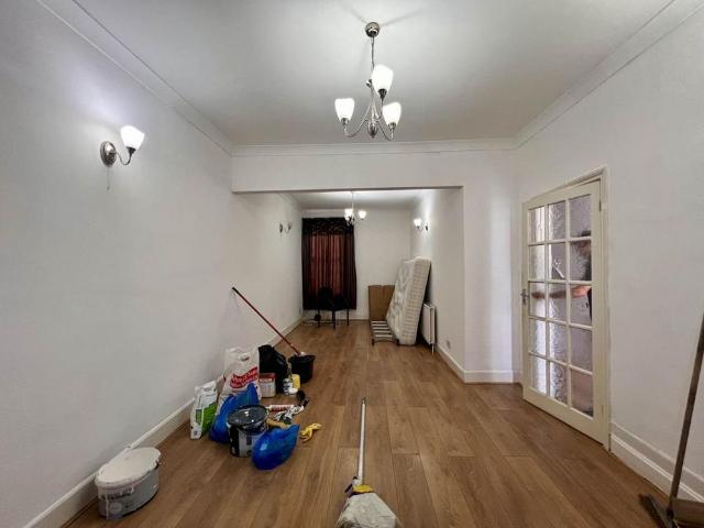 House for rent in Plashet, Greater London