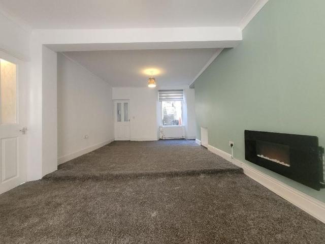 House for rent in Sirhowy, Wales