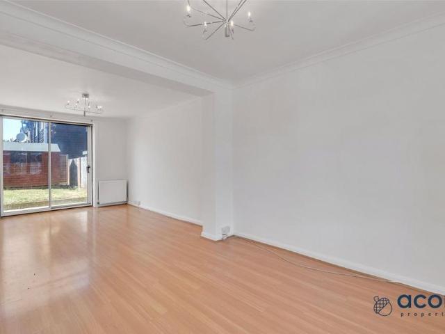 House for rent in Colindale, Greater London