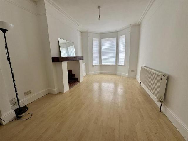 House for rent in Spring Park, Luton
