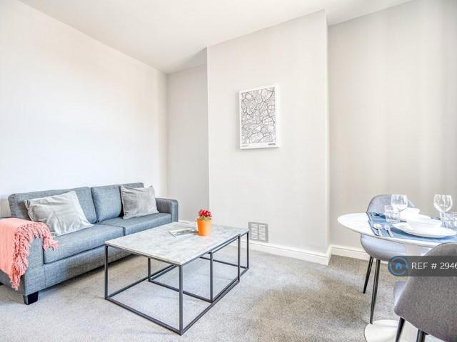 House for rent in Kingswood