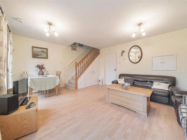 House for rent in Merry Hill, Hertsmere