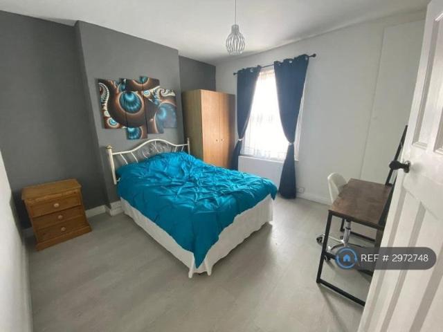 House for rent in West Hendon, The Hyde