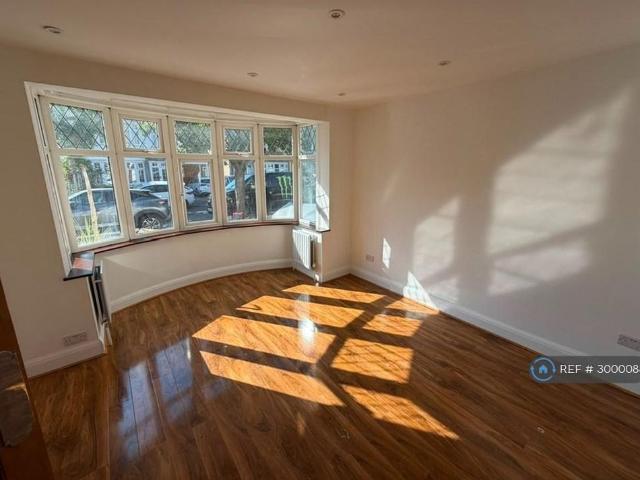 House for rent in Barkingside, Greater London