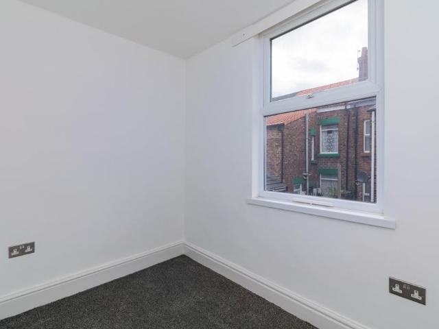 House for rent in Calderstones