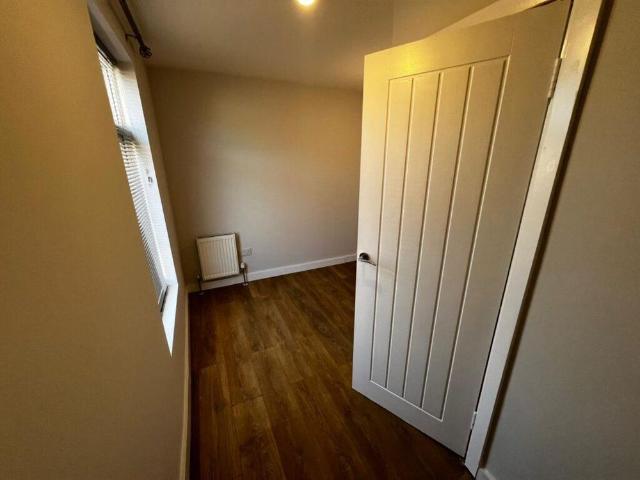 House for rent in Calderstones