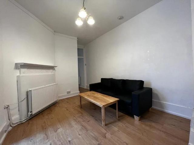 House for rent in London Borough of Hammersmith and Fulham, Greater London