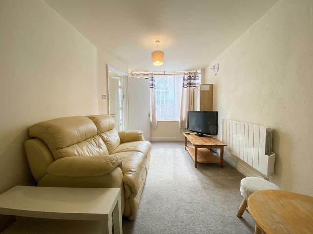 House for rent in Ewens Farm, Golden Valley