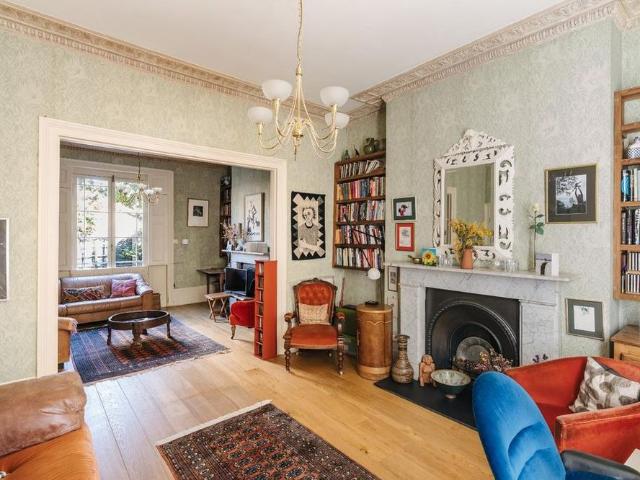 House for rent in Angel, Greater London