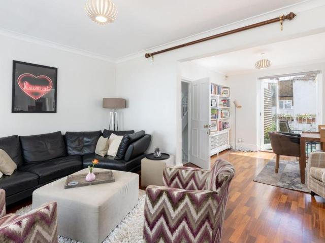 House for rent in Knightsbridge, Greater London