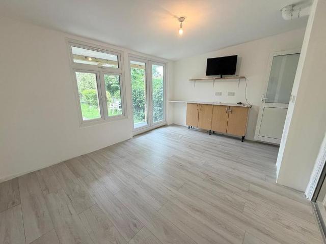 House for rent in Kingsbury, Greater London
