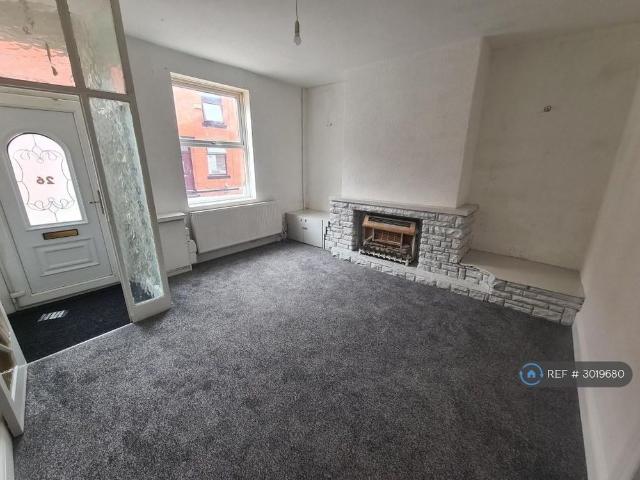 House for rent in Burnedge, Greater Manchester
