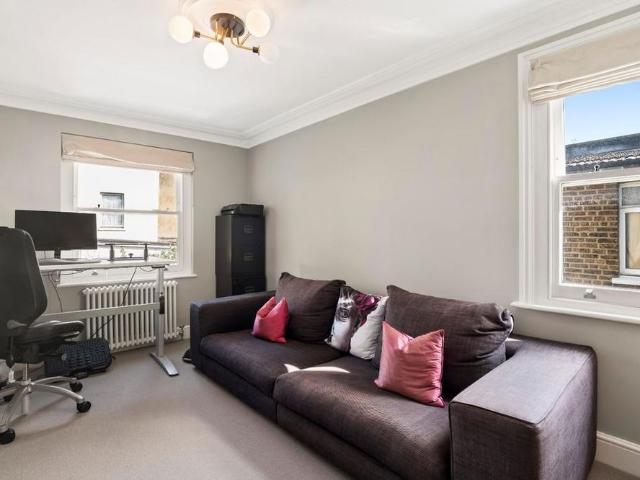 House for rent in College Park, Greater London