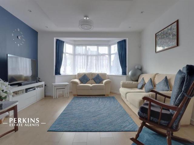 House for rent in London Borough of Ealing, Greater London
