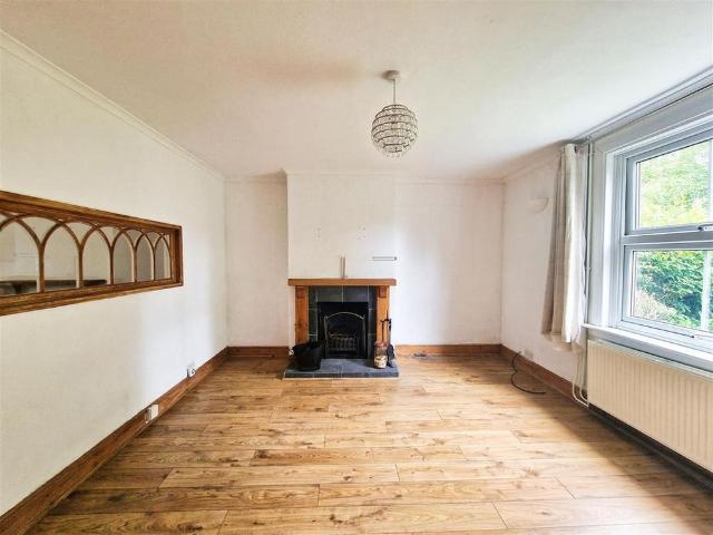 House for rent in Chelmondiston, Suffolk