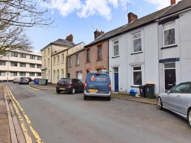 House for rent in Pillgwenlly, Wales