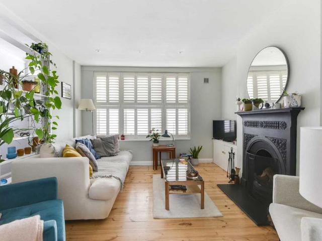 House for rent in Aldrington