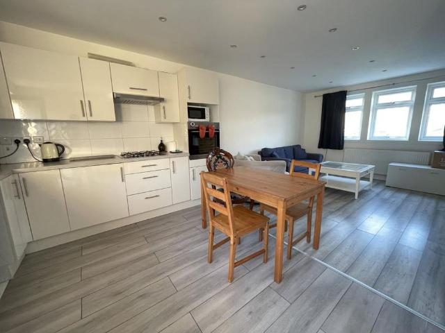 House for rent in Watford Rural, Batchworth