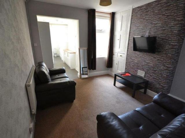 House for rent in Bede Island, Old Wharf