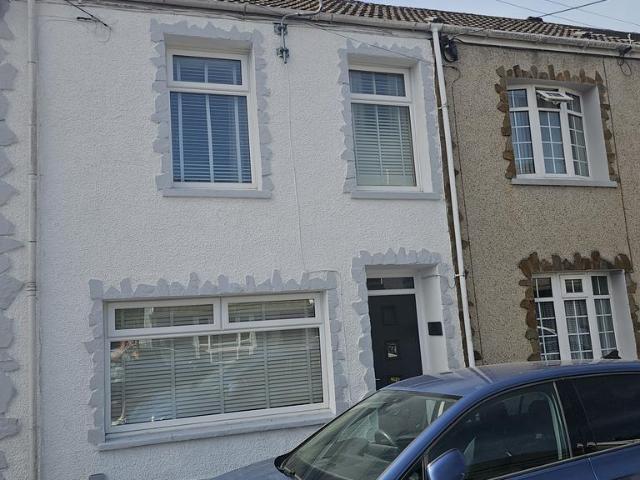 House for rent in Robertstown, Trecynon