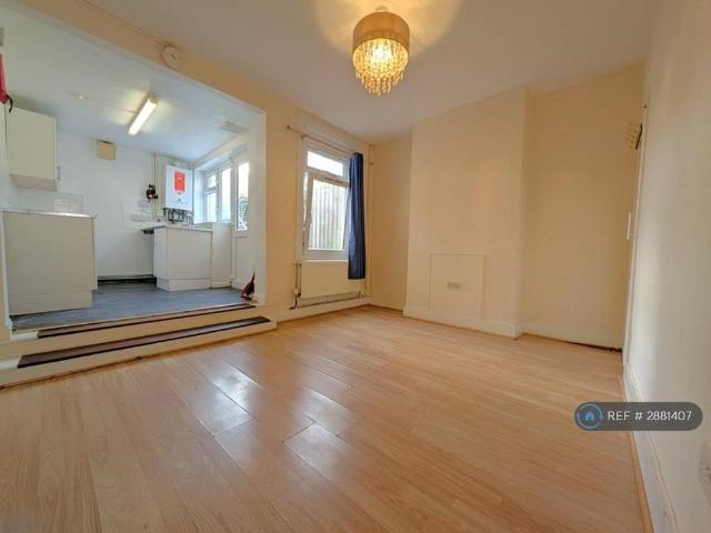 House for rent in Luton, Chatham