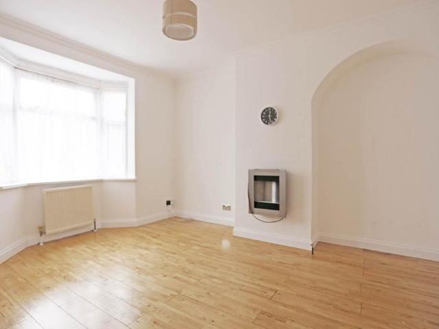 House for rent in Becontree, Greater London