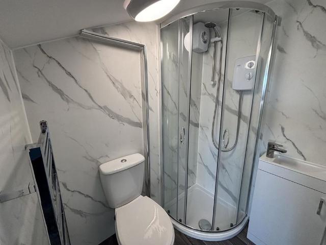 House for rent in Mount Tabor, West Yorkshire