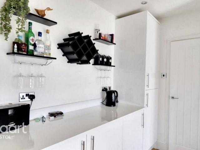 House for rent in Kingswood