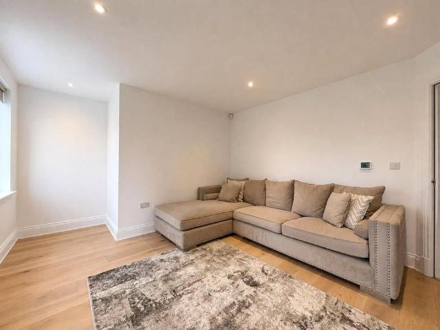 House for rent in Cavern Quarter, Calderstones